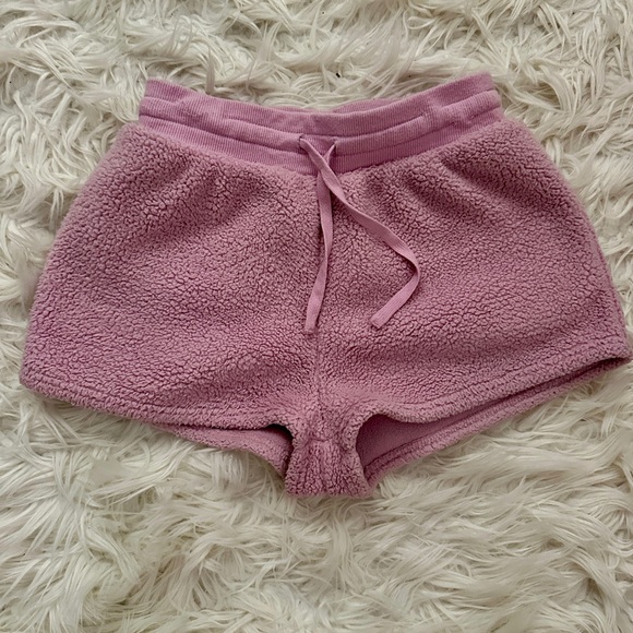 Splendid Pink Sherpa Shorts - Picture 1 of 3